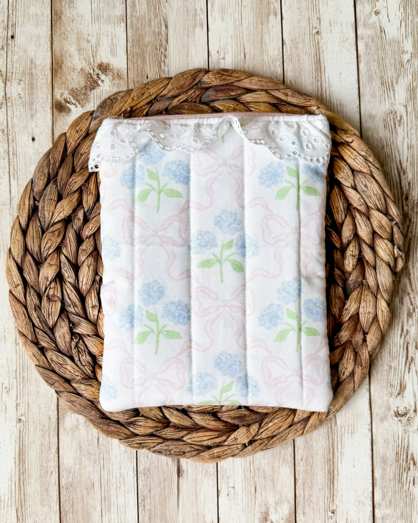 Hydrangea Bow Quilted Kindle Sleeve with Zipper and Ruffles